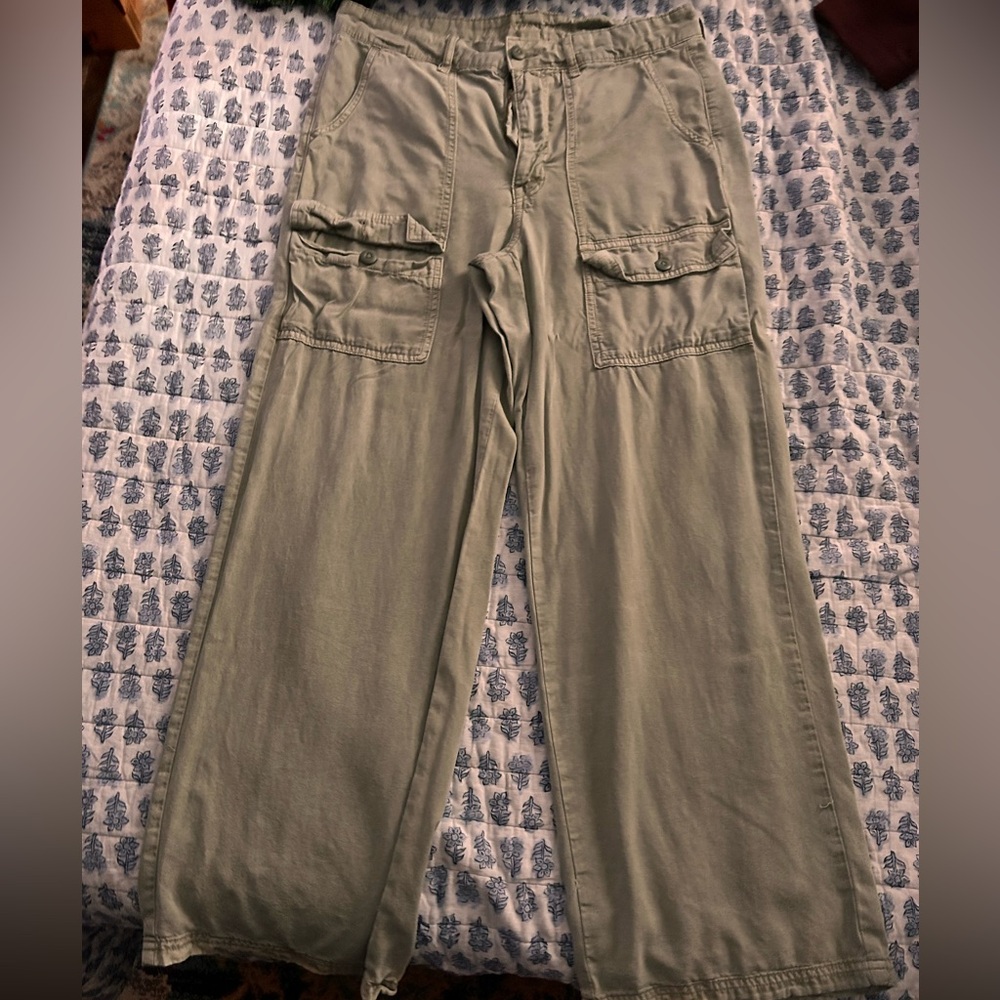 American Eagle Casual Olive Green Cargo Pants